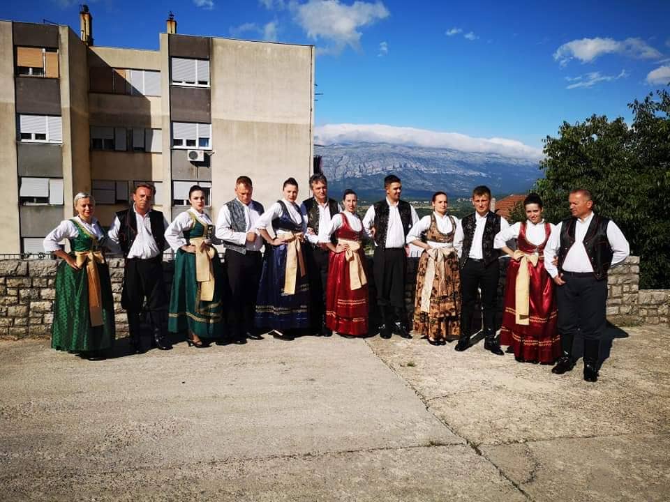 Upoznajte Ivanu Peradinović, djevojku koja će predstavljati VPŽ na izboru za Najljepšu Slavonku u narodnoj nošnji 2 KUU Suhopolje 1