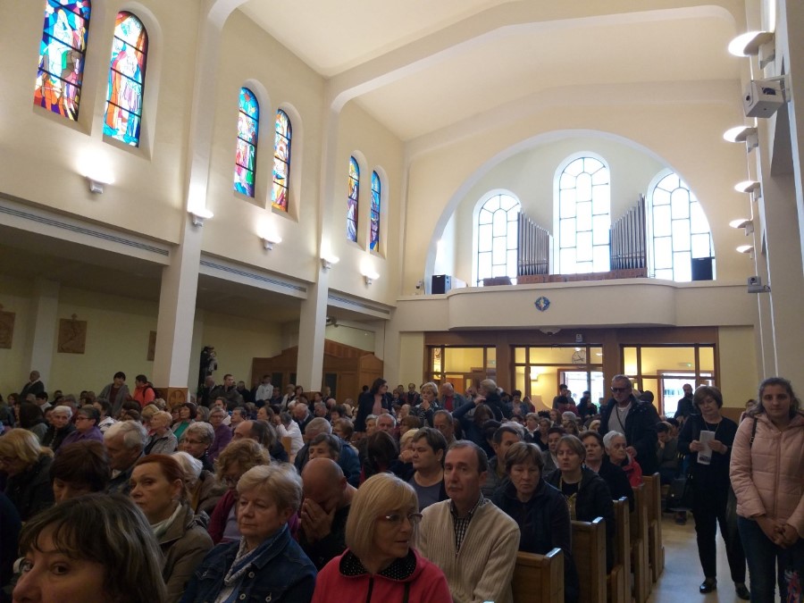 Vjernici Župe sv. Petra apostola Čađavica hodočastili na poznato svetište Majke Božje u Međugorje 1 IMG 5cbd0f75f4a7c2e114e97d0749439ab1 V Custom
