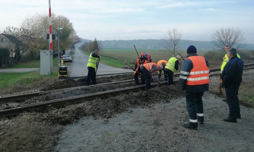 PROMET ZATVOREN! U tijeku su radovi na uređenju pružnog prijelaza prema virovitičkom prigradskom naselju Sveti Đurađ 7 IMG e99c26d47379c78ba240719bf49d3fe1 V Custom e1574848148116