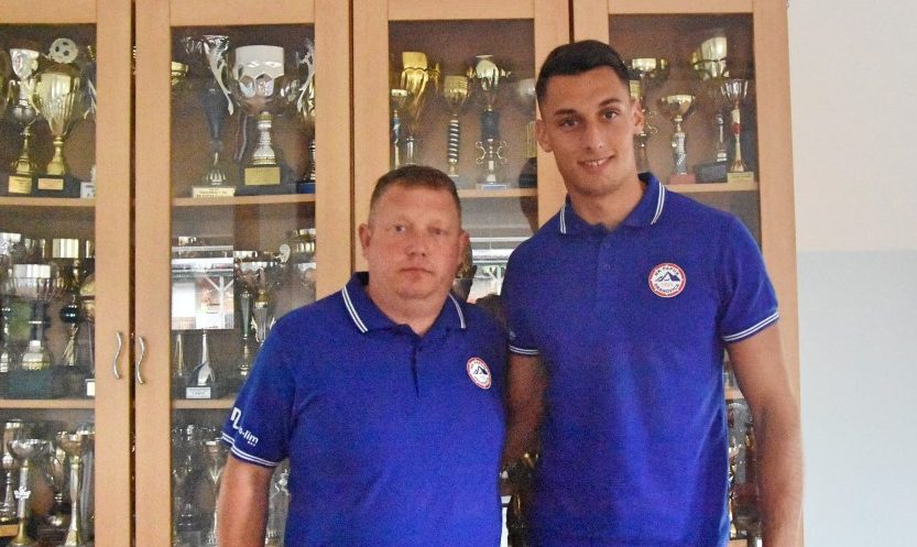 Matija Matoković i sportski direktor Miroslav Jockov 3 Custom e1595264856875