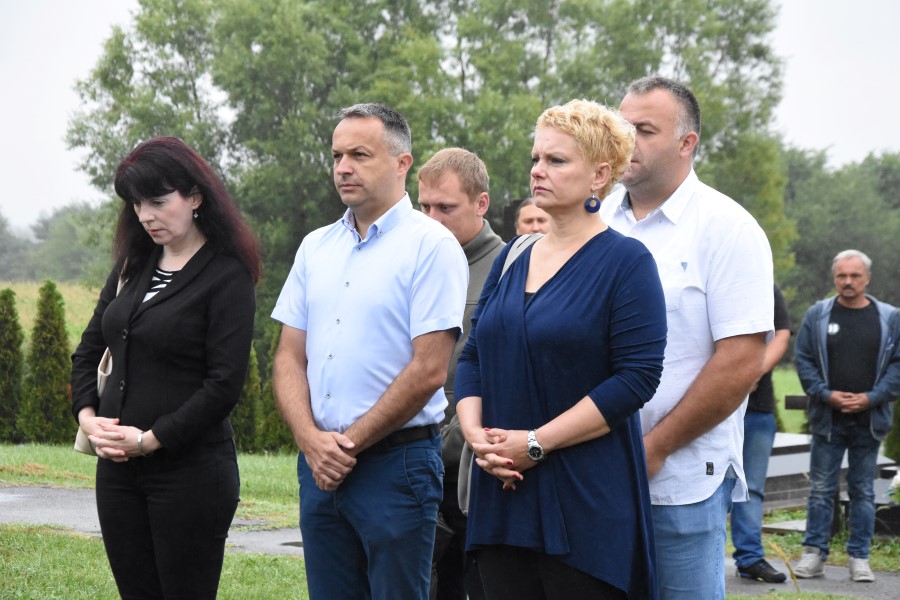 Polaganje Orahovica 1 Custom