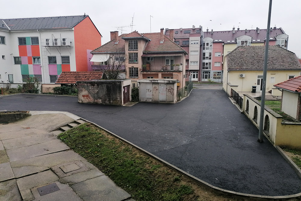 parking jelacic