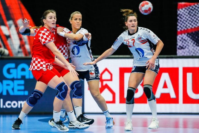 EHF2020W-12.12-CRO-NOR-033_original_copy_1000x666