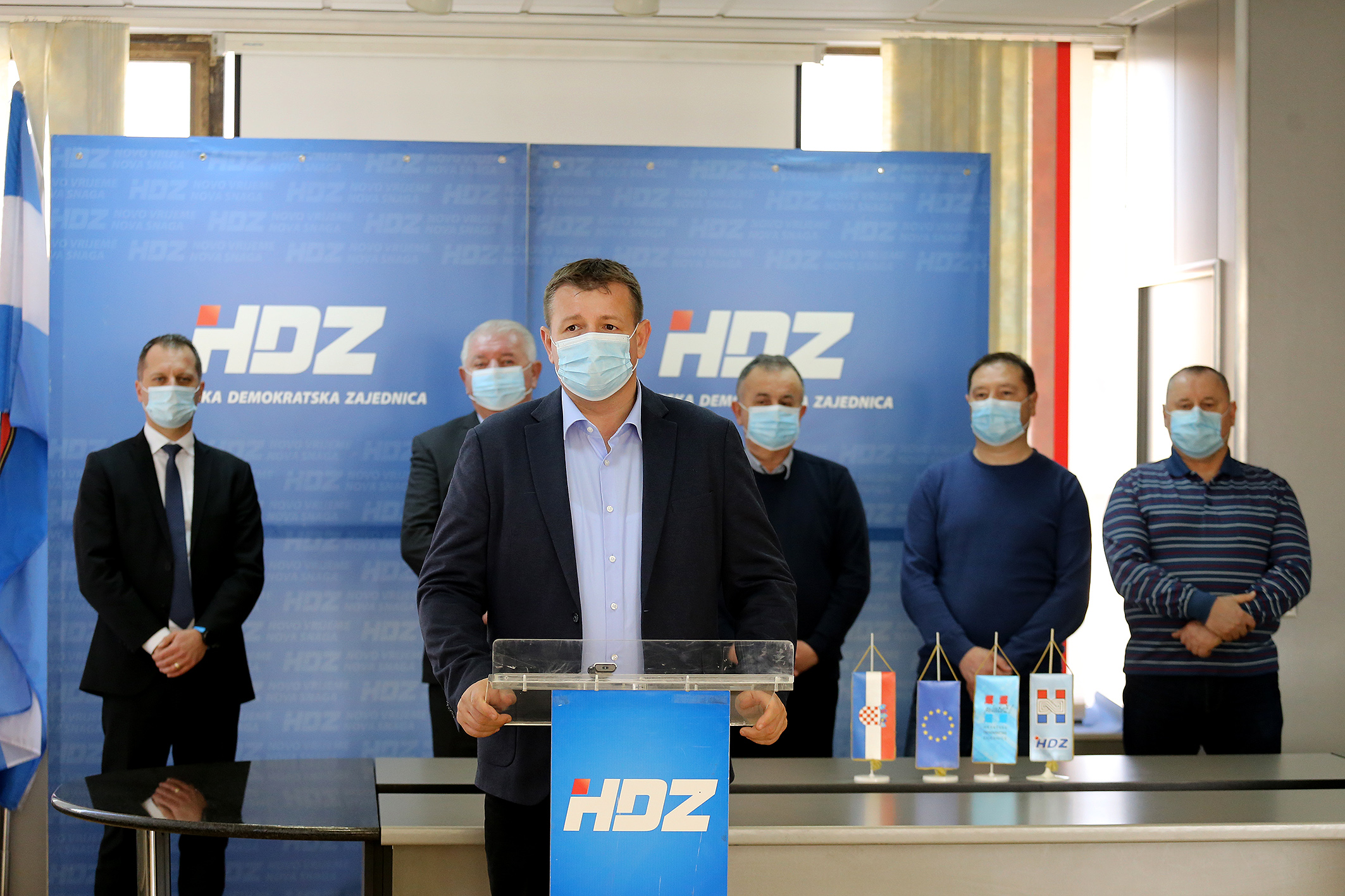 HDZ press 1