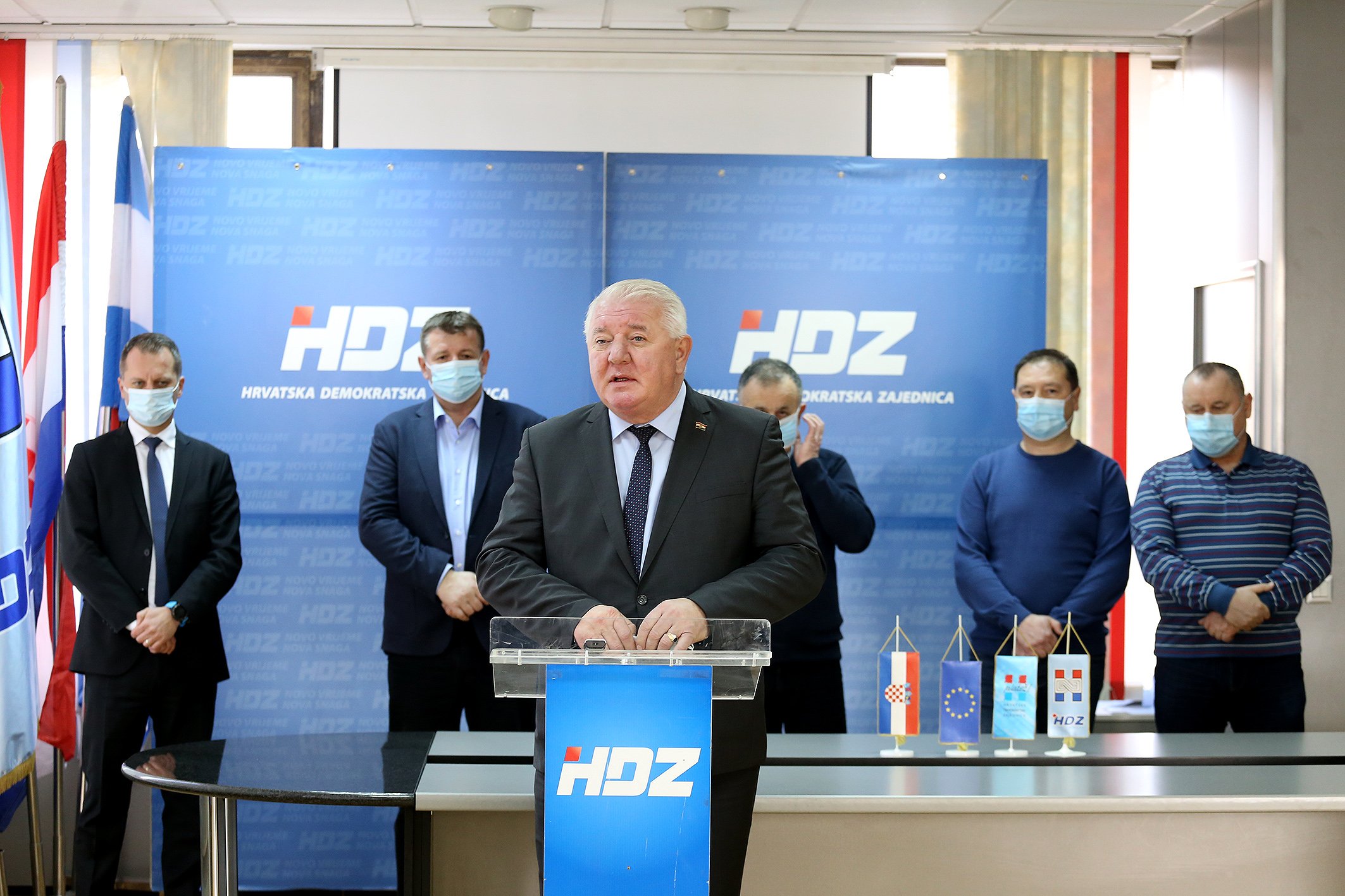 HDZ press 3