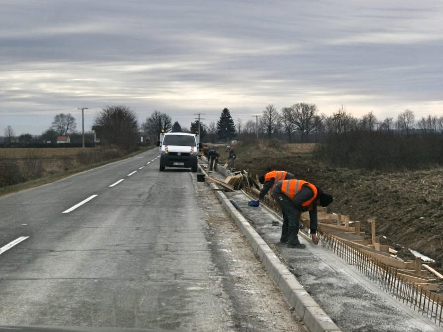 Uredenje pjesacke staze