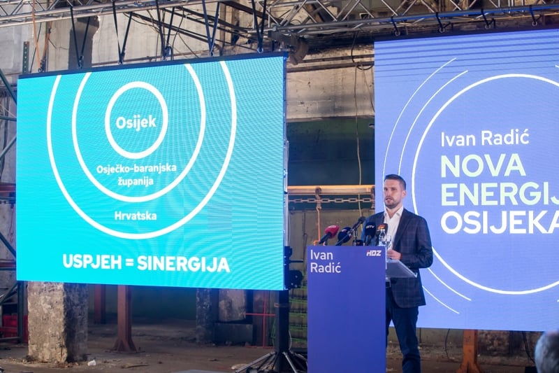 Ivan Radić predstavio kandidaturu za gradonačelnika Osijeka: Prije svega želim vratiti vjeru u naš grad, optimizam koji nam već dugo nedostaje 17 MRM 3685
