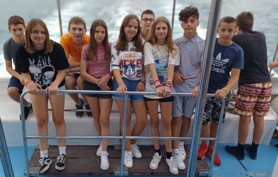 13
