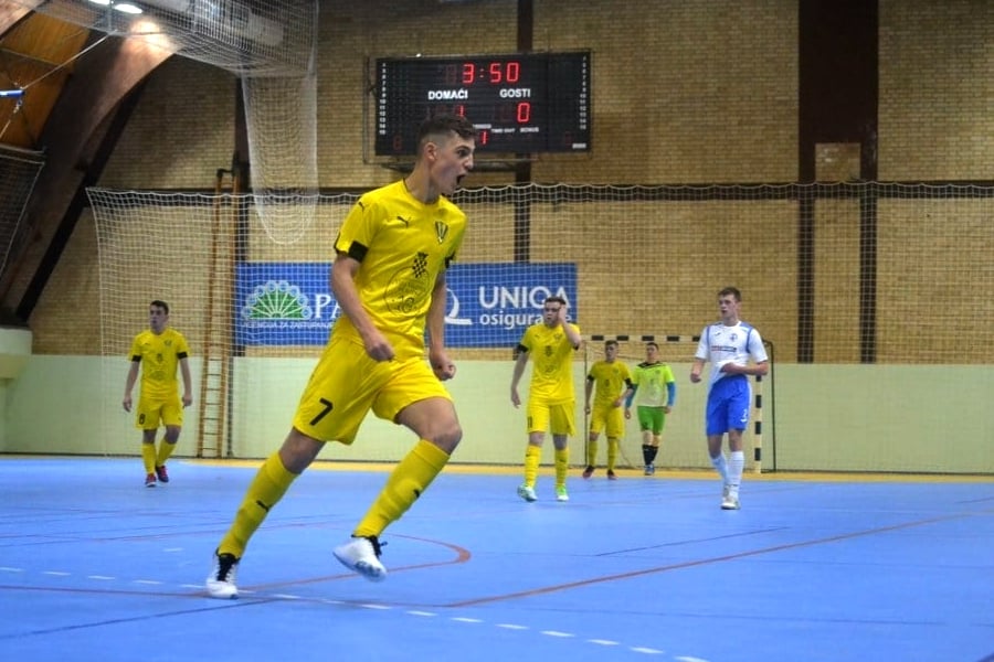 MNK Slatina 1
