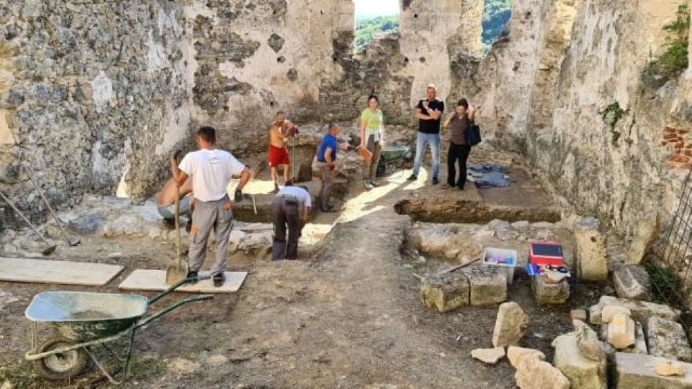 Arheoloska istrazivanja i dalje na Ruzici gradu