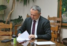 Gradonacelnik Rister potpisao je ugovore sa zaposlenicama 1