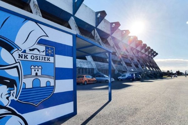 stadion Custom