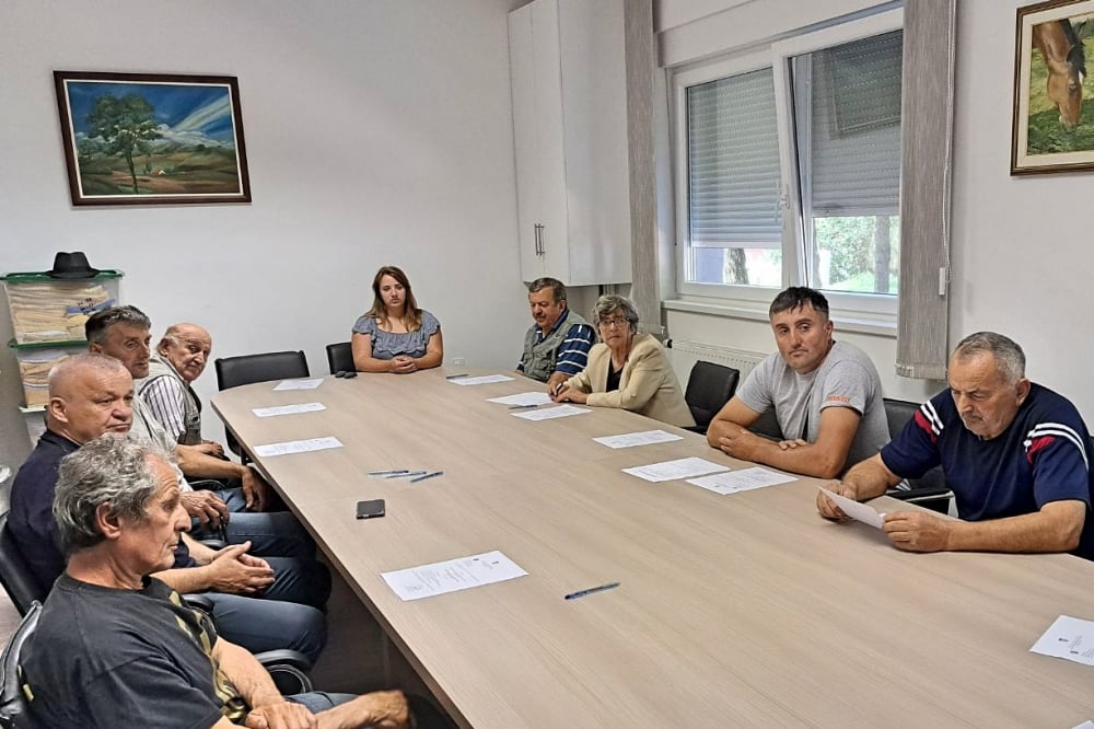 Konstituirajuća sjednica Vijeća srpske nacionalne manjine u općini Lukač: Za predsjednika izabran Predrag Marković 1 Foto 2 5