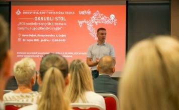 VirtuOS OkrugliStol Andrej Kristek Custom