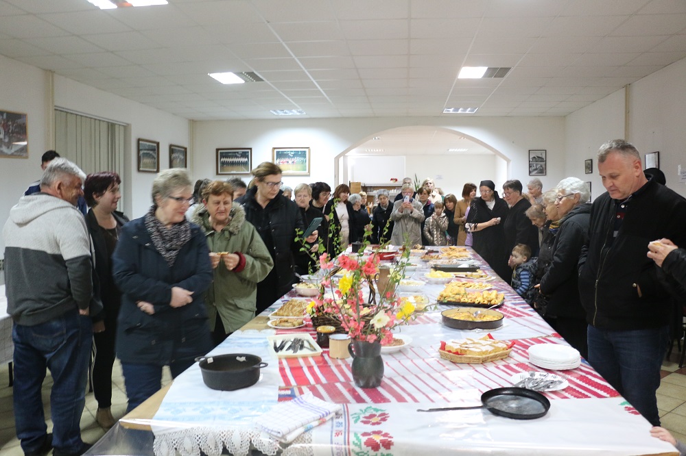 Korizmeni stol Cacinci 20