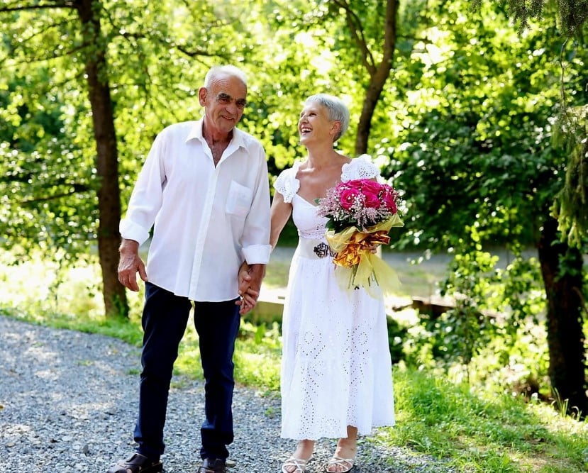 Anica i Ivan Mihaljenović iz Duzluka proslavili 50 godina braka: Ljubav se ne može opisati jednom riječju, ona je puno više 20 Anica i Ivan 4 Custom