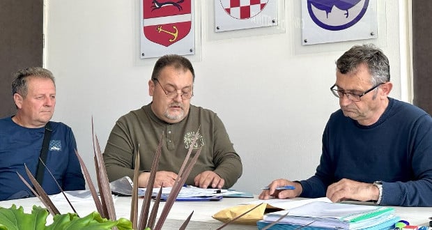 naslovna vukelic