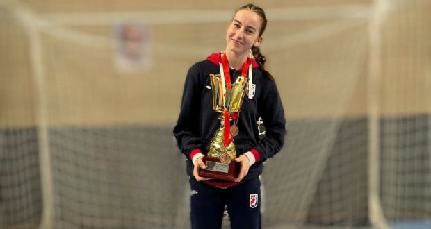 Hrvatska ženska kadetska rukometna reprezentacija slavila u prvom dvoboju Europskog prvenstva: Tena Jurlina upisala četiri pogotka 1 tzui