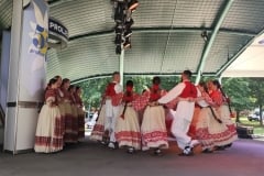 Cvjetni-korzo-i-Smotra-folklora-1-Custom
