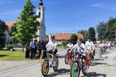 Cvjetni-korzo-i-Smotra-folklora-16-Custom