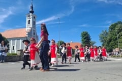 Cvjetni-korzo-i-Smotra-folklora-3-Custom